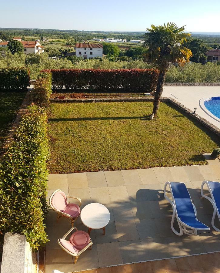 Holiday Home Marina Kaštelir Екстериор снимка